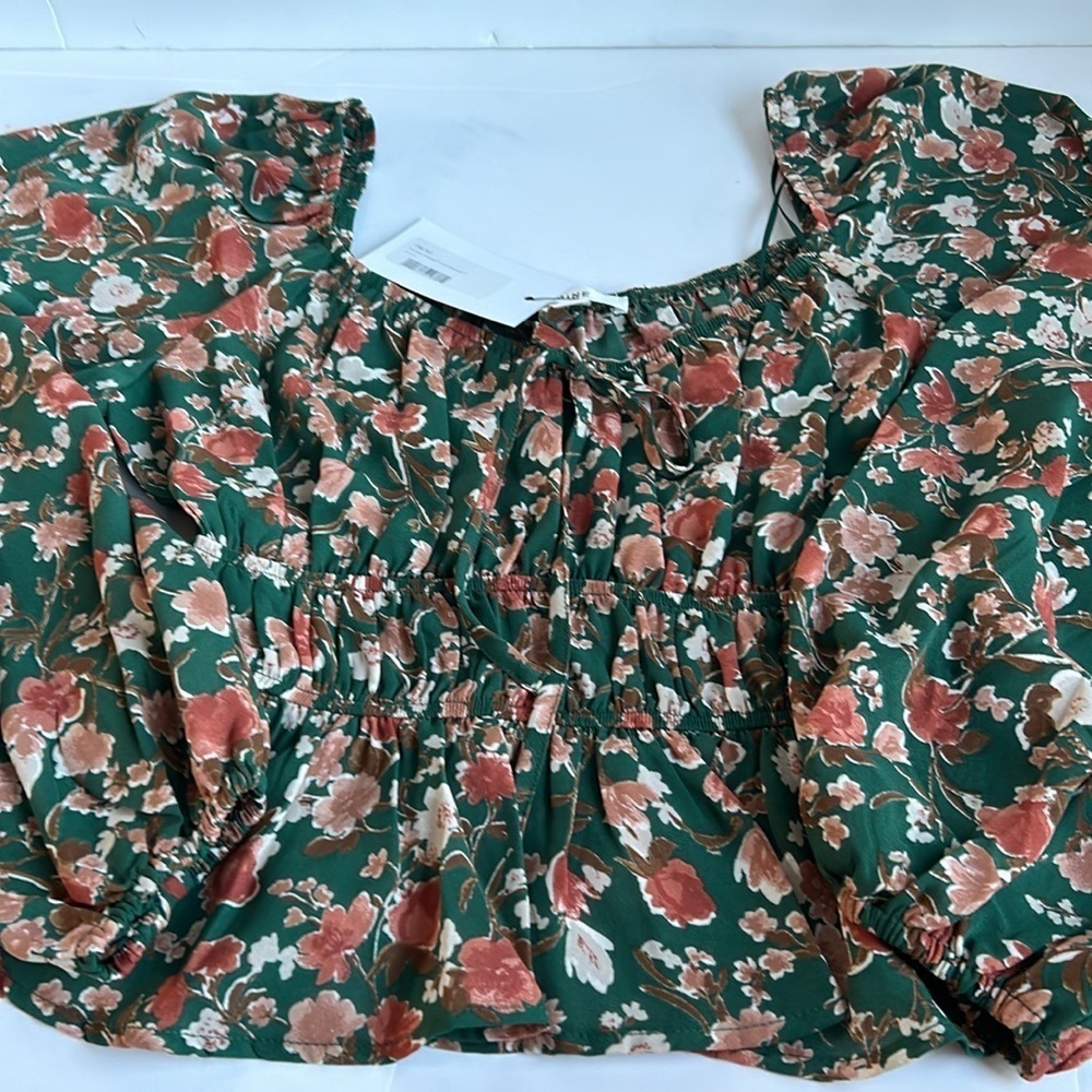 MINE hunter green floral smocked top cropped long sleeve tie at bust scoop back - Picture 15 of 15